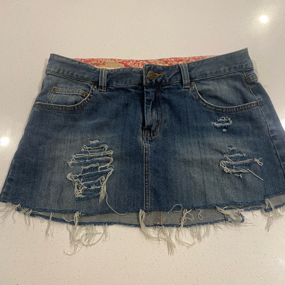 Stylish Blue Distressed Mini Skirt